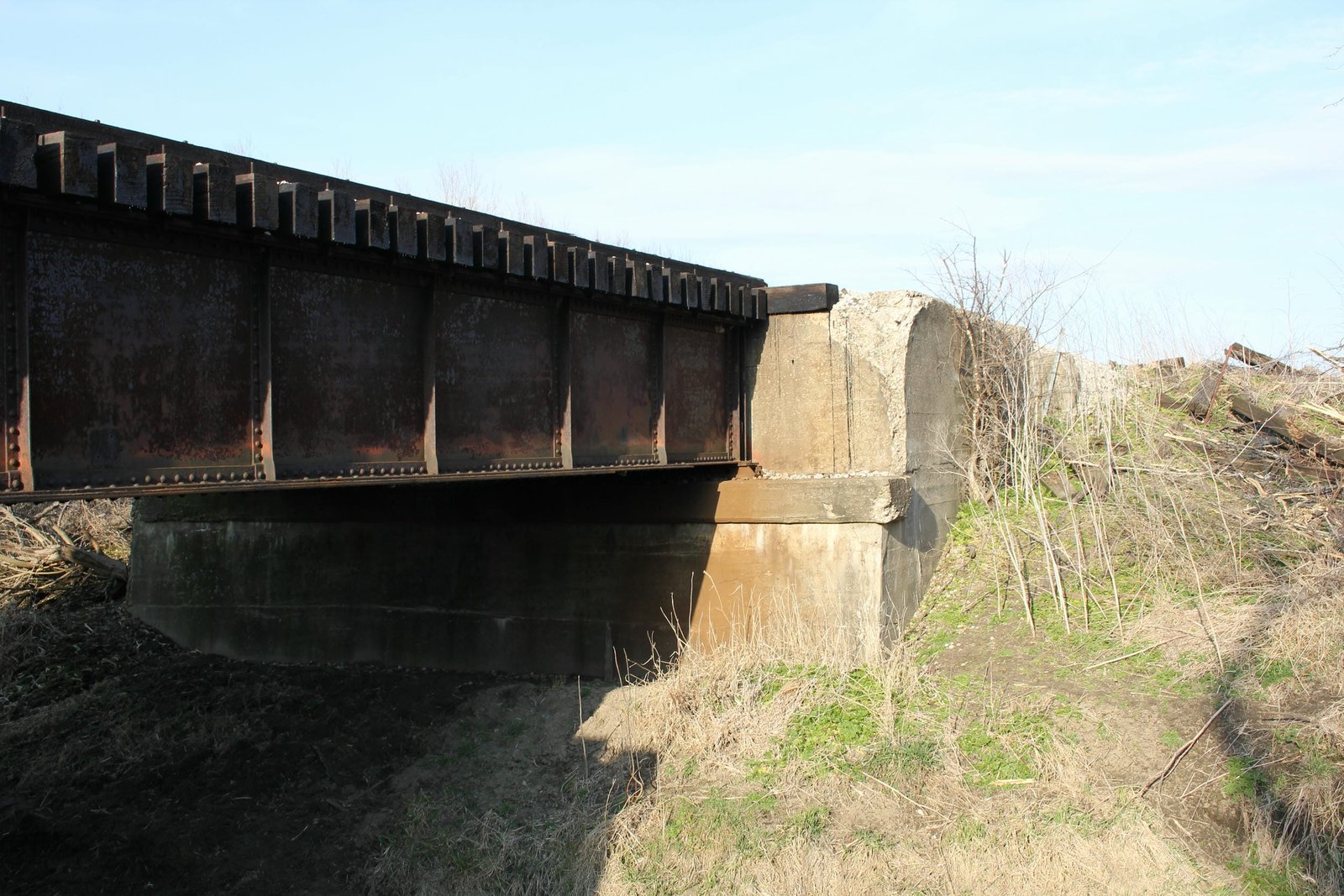 East abutment